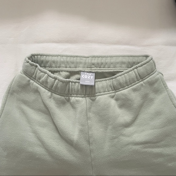 TNA Sweatpants 🍵 - Picture 2 of 3